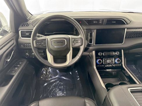 Used 2024 GMC Yukon Denali w/ LPO, Floor Liner Package image 31