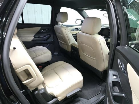Used 2023 Chevrolet Traverse LT AWD/4WD image 17
