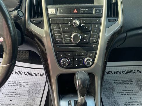 Used 2013 Buick Verano Leather FWD image 11