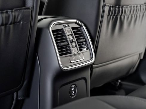 New 2025 Porsche Macan image 26