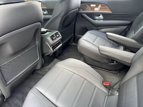 New 2025 Mercedes-Benz GLS 450 4MATIC image 12