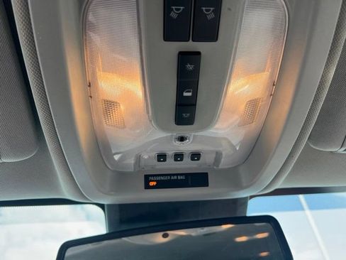 Used 2016 Chevrolet Equinox LTZ w/ Enhanced Convenience Package FWD image 21
