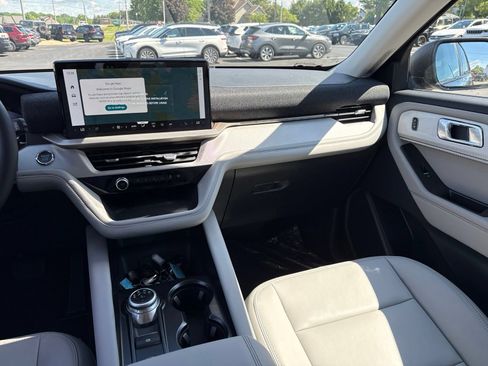 New 2026 Ford Explorer Active w/ Active Comfort Package AWD/4WD image 6