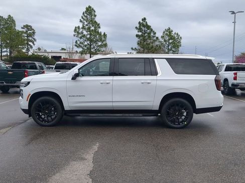 New 2026 Chevrolet Suburban LS image 9