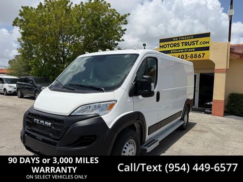 Used 2025 RAM ProMaster 2500 w/ U-Haul Equipment Group FWD image 1