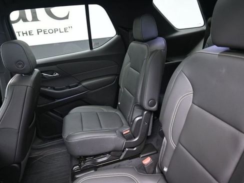 Used 2023 Chevrolet Traverse LT w/ LT Premium Package image 21