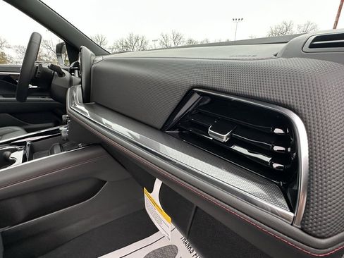 New 2026 Chevrolet Suburban RST w/ RST Capability Package image 8