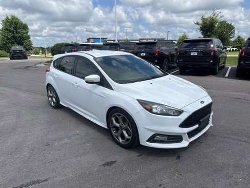 Used 2016 Ford Focus ST FWD image 1