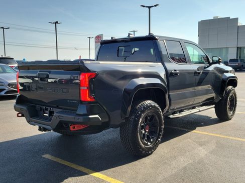 Used 2026 Toyota Tacoma TRD Pro w/ Tow Tech Package AWD/4WD image 4