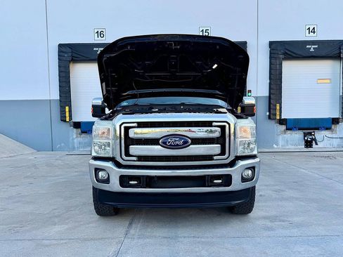Used 2016 Ford F250 Lariat w/ Lariat Ultimate Package AWD/4WD image 6