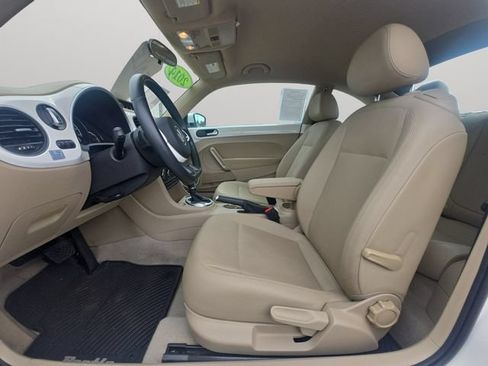 Used 2014 Volkswagen Beetle TDI FWD image 10