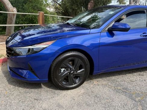 Used 2021 Hyundai Elantra SEL image 13