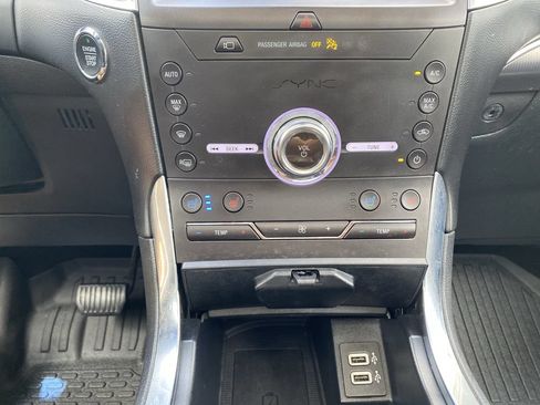 Used 2020 Ford Edge Titanium w/ Equipment Group 301A FWD image 30