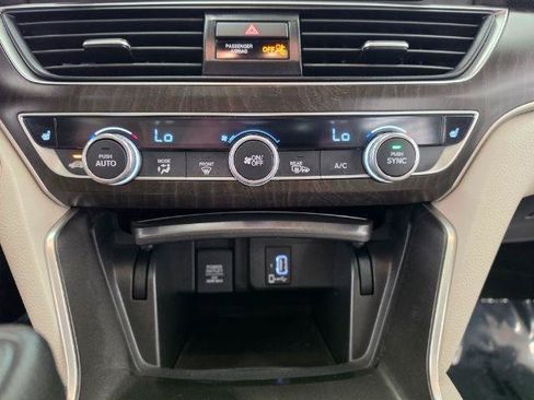 Used 2019 Honda Accord EX image 19