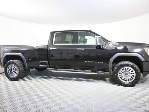 Used 2023 GMC Sierra 3500 Denali w/ Denali Ultimate Package AWD/4WD image 9