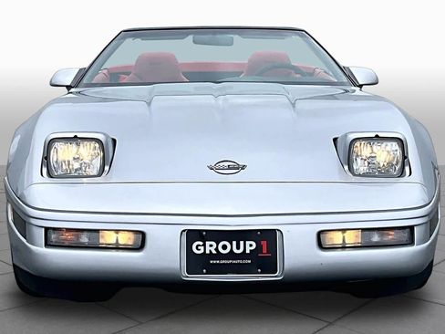 Used 1996 Chevrolet Corvette Convertible RWD image 3