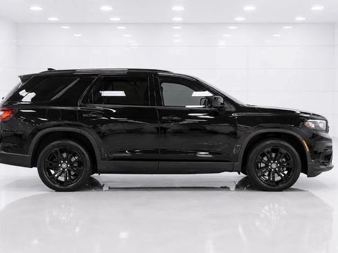 Used 2024 Dodge Durango GT AWD/4WD image 6