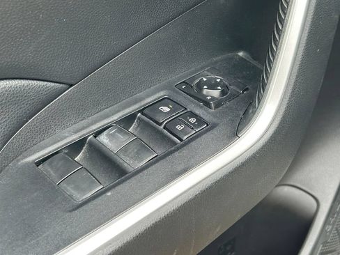 Used 2021 Toyota RAV4 XLE w/ Convenience Package AWD/4WD image 24