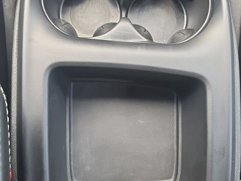 Used 2025 Chrysler Pacifica Select FWD image 30