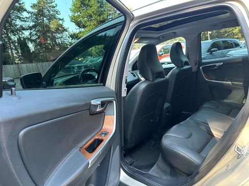 Used 2017 Volvo XC60 T6 Inscription w/ Preferred Option Package image 15
