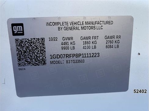 Used 2023 GMC Savana 3500 Cutaway Van w/ Power Convenience Package image 17