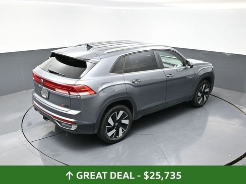 Used 2024 Volkswagen Atlas Cross Sport SE image 43