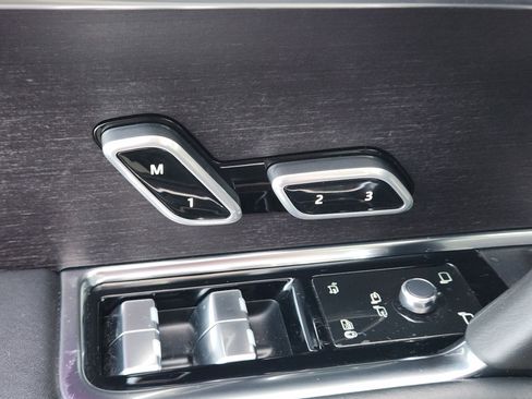 Used 2022 Land Rover Range Rover SE image 24