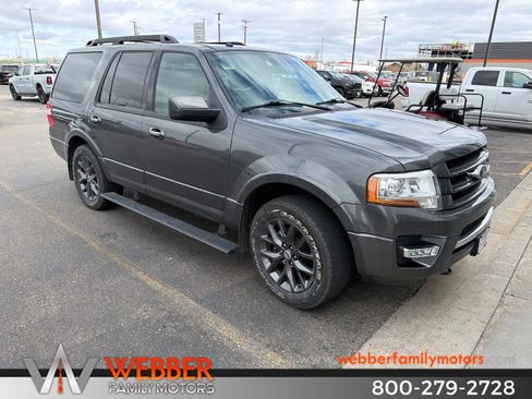 Used 2017 Ford Expedition Limited w/ Equipment Group 301A AWD/4WD image 4