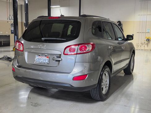 Used 2011 Hyundai Santa Fe GLS FWD image 7
