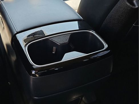 Used 2025 Kia Telluride S image 14