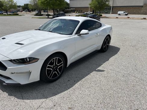 Used 2019 Ford Mustang Premium image 8