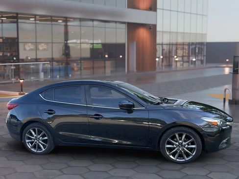 Used 2018 MAZDA MAZDA3 Touring FWD image 20