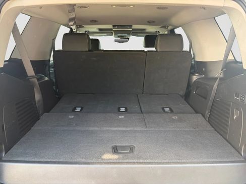 Used 2018 GMC Yukon SLT w/ Open Road Package AWD/4WD image 17