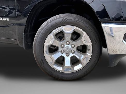 Used 2022 RAM 1500 Big Horn AWD/4WD image 3