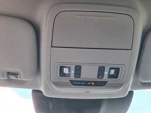 Used 2024 Ford Explorer XLT w/ Equipment Group 202A AWD/4WD image 29