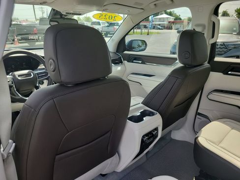 Used 2025 GMC Acadia Denali w/ LPO, Floor Liner Package FWD image 12