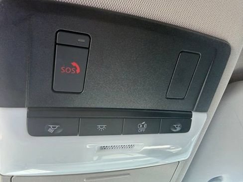 Used 2025 Nissan Rogue SV AWD/4WD image 27