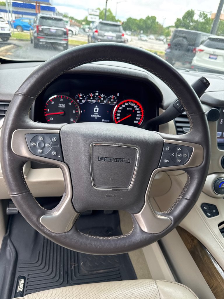 Used 2016 GMC Yukon Denali w/ Open Road Package AWD/4WD image 13