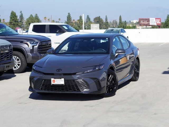 Certified 2025 Toyota Camry SE w/ Convenience Package AWD/4WD image 5