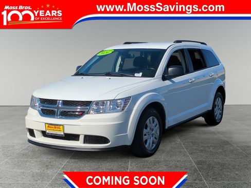 Used 2020 Dodge Journey SE image 1
