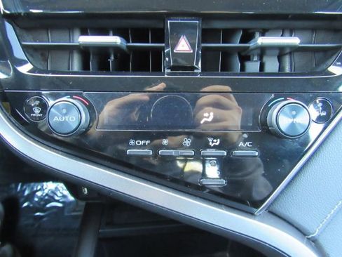 Used 2023 Toyota Camry SE image 42