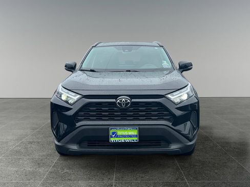 Used 2022 Toyota RAV4 XLE image 2