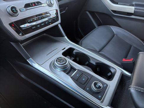 Used 2023 Ford Explorer XLT w/ Equipment Group 202A image 16