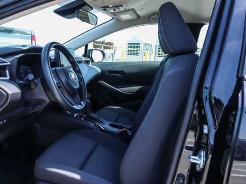 Used 2025 Toyota Corolla LE FWD image 17