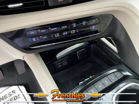 Used 2023 Buick Envision Avenir AWD/4WD image 20