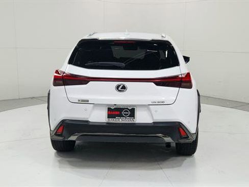 Used 2019 Lexus UX 200 F Sport w/ F Sport Premium Package image 7