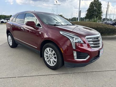 Used 2017 Cadillac XT5 FWD image 3