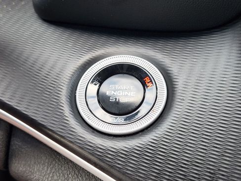 Used 2024 Jeep Grand Cherokee L Altitude image 29