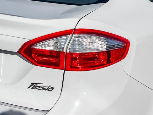 Used 2017 Ford Fiesta SE image 8