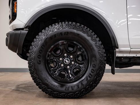 Used 2023 Ford Bronco Wildtrak AWD/4WD image 26